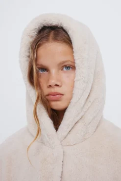 Abrigo de pelo niña