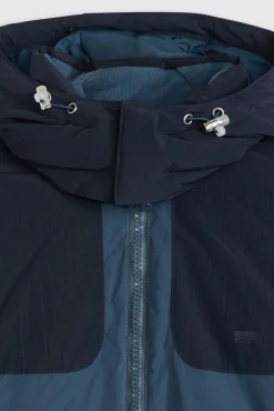 Abrigo Levis®