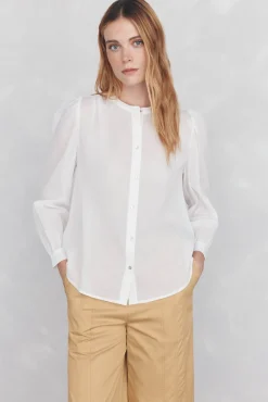 Blusa amplia lisa