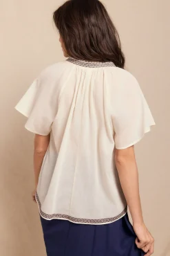 Blusa bordados