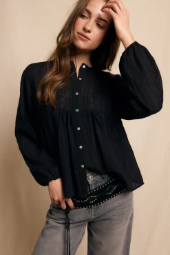 Blusa encajes
