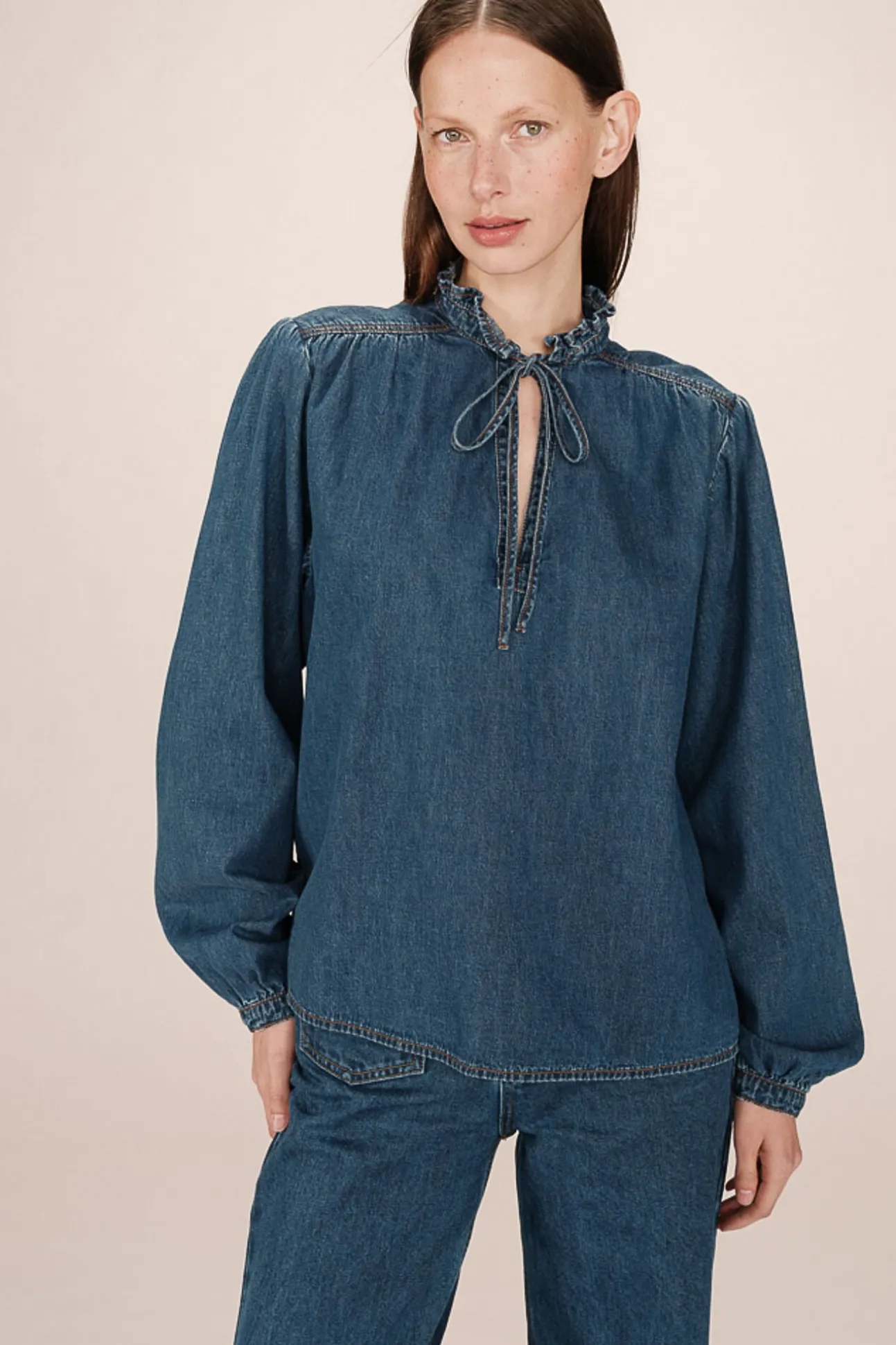 Blusa vaquera de manga larga