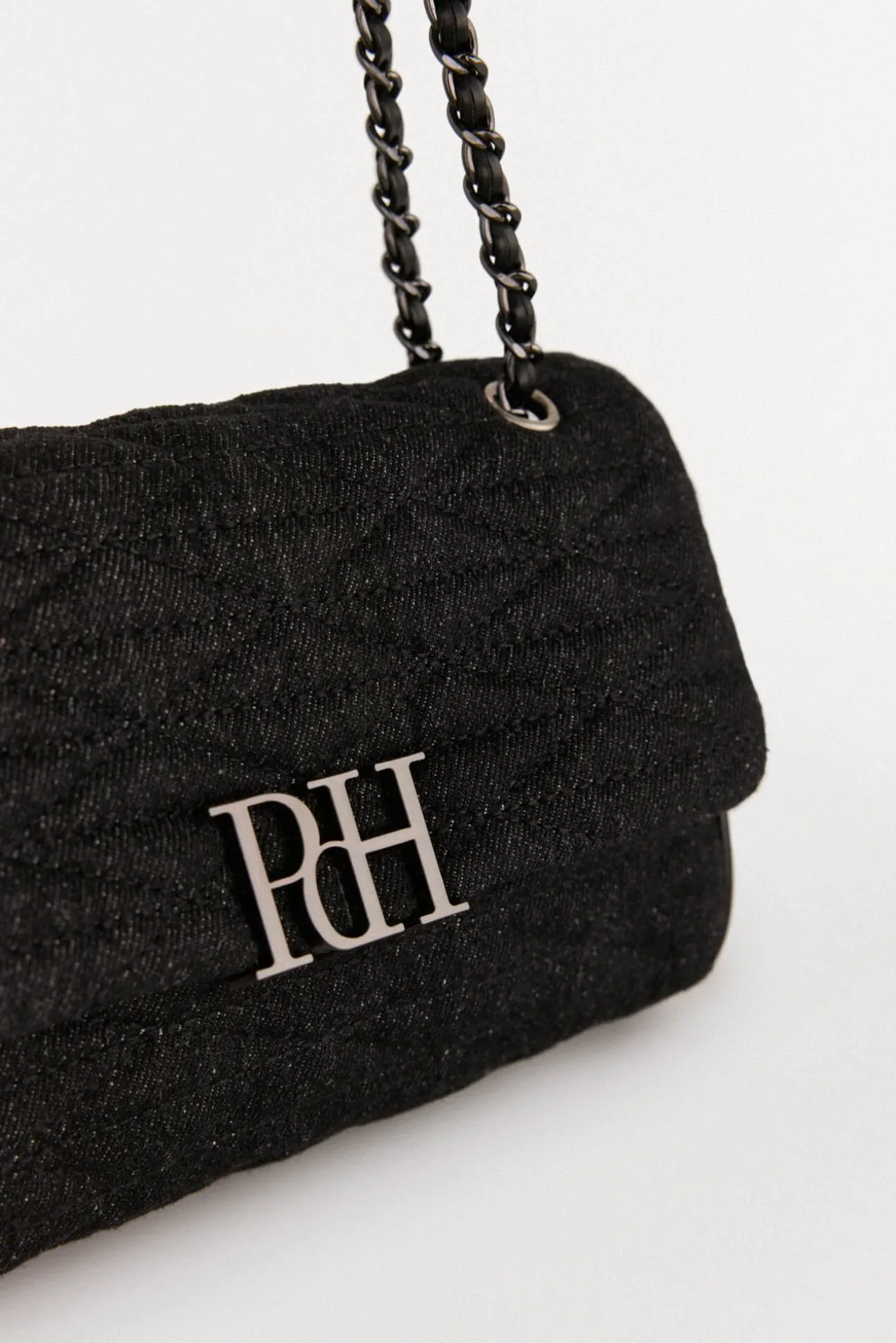Bolso bandolera acolchado con cadena