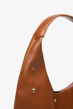 Bolso hobo tachuelas