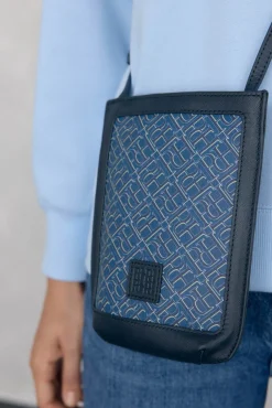 Bolso móvil con asa ajustable