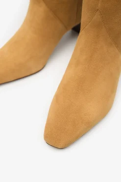 Bota tacon serraje