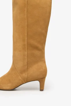 Bota tacon serraje