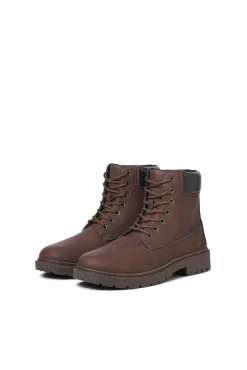 Botas estilo montaña