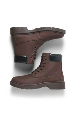 Botas estilo montaña
