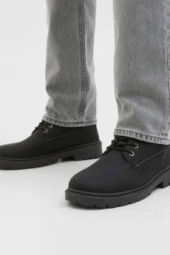 Botas estilo montaña
