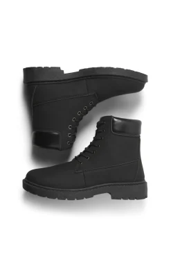 Botas estilo montaña