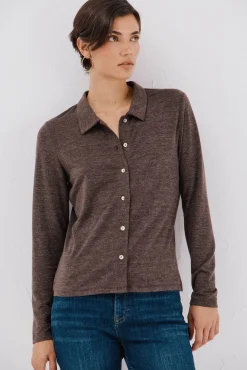 Camisa elástica botones