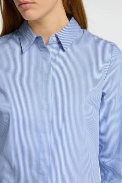 Camisa Slim Fit confeccionada con algodón orgánico