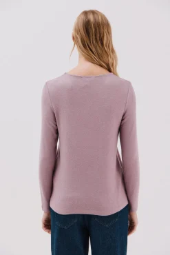 Camiseta básica escote caja
