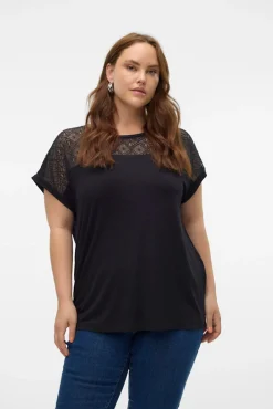 Camiseta con encaje talla grande