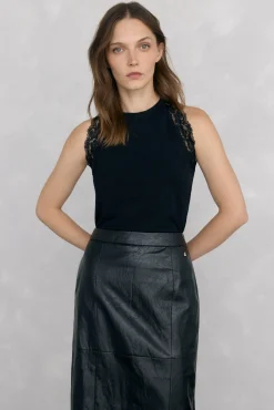 Camiseta de tirantes con encaje