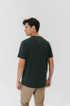 Camiseta logo bordado