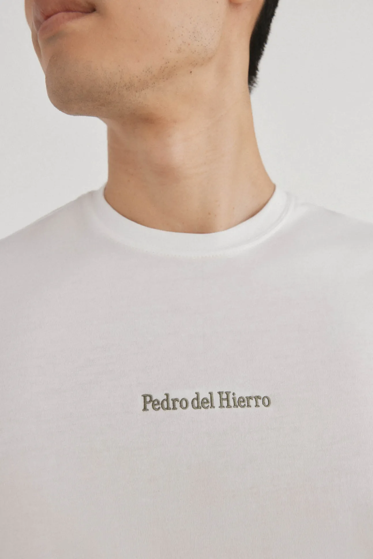 Camiseta logo posicional