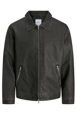 Cazadora estilo biker