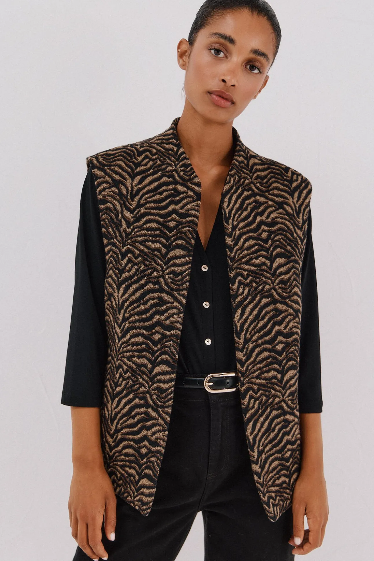 Chaleco tejido animal print