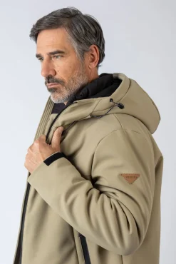 Chaqueta con capucha