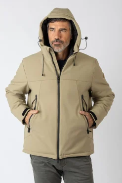 Chaqueta con capucha