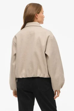 Chaqueta con mangas globo