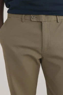 Chino textura regular fit