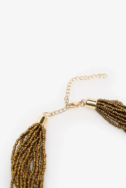 Collar de borlas