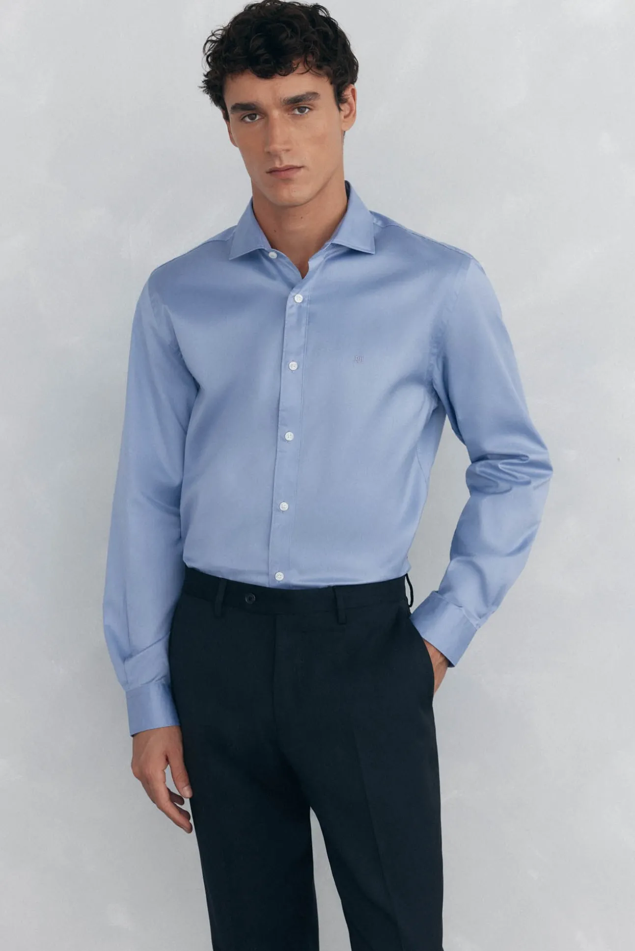 Conjunto de pantalón y camisa
