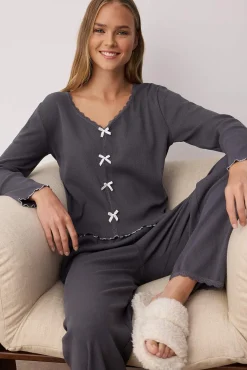 Conjunto pijama canalé detalle lazos