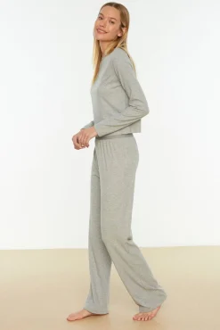 Conjunto pijama canalé gris