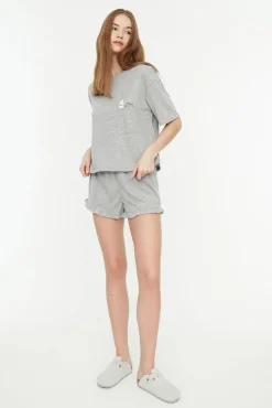 Conjunto pijama corto volantes gris