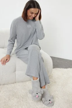 Conjunto pijama felpa gris