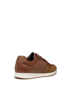 Deportiva Avery