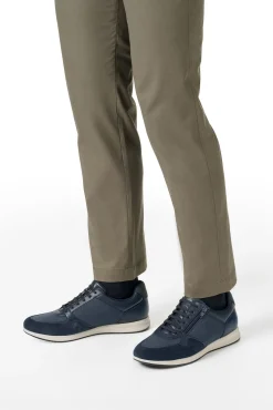 Deportiva Avery