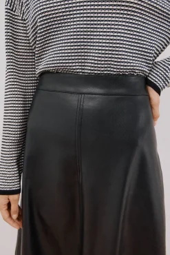 Falda capa polipiel