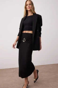 Falda midi