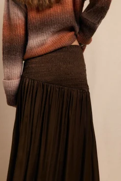 Falda midi satinada