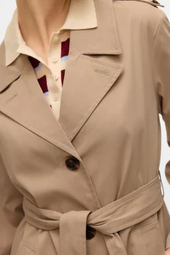 Gabardina larga con cinturón
