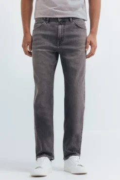 Jeans gris lavado regular fit