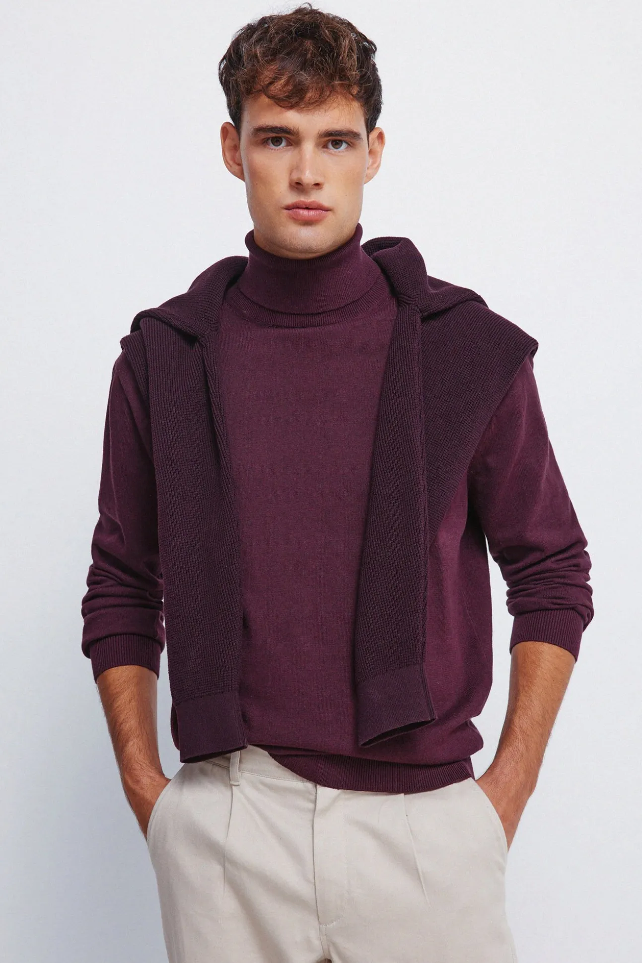 Jersey básico cuello alto
