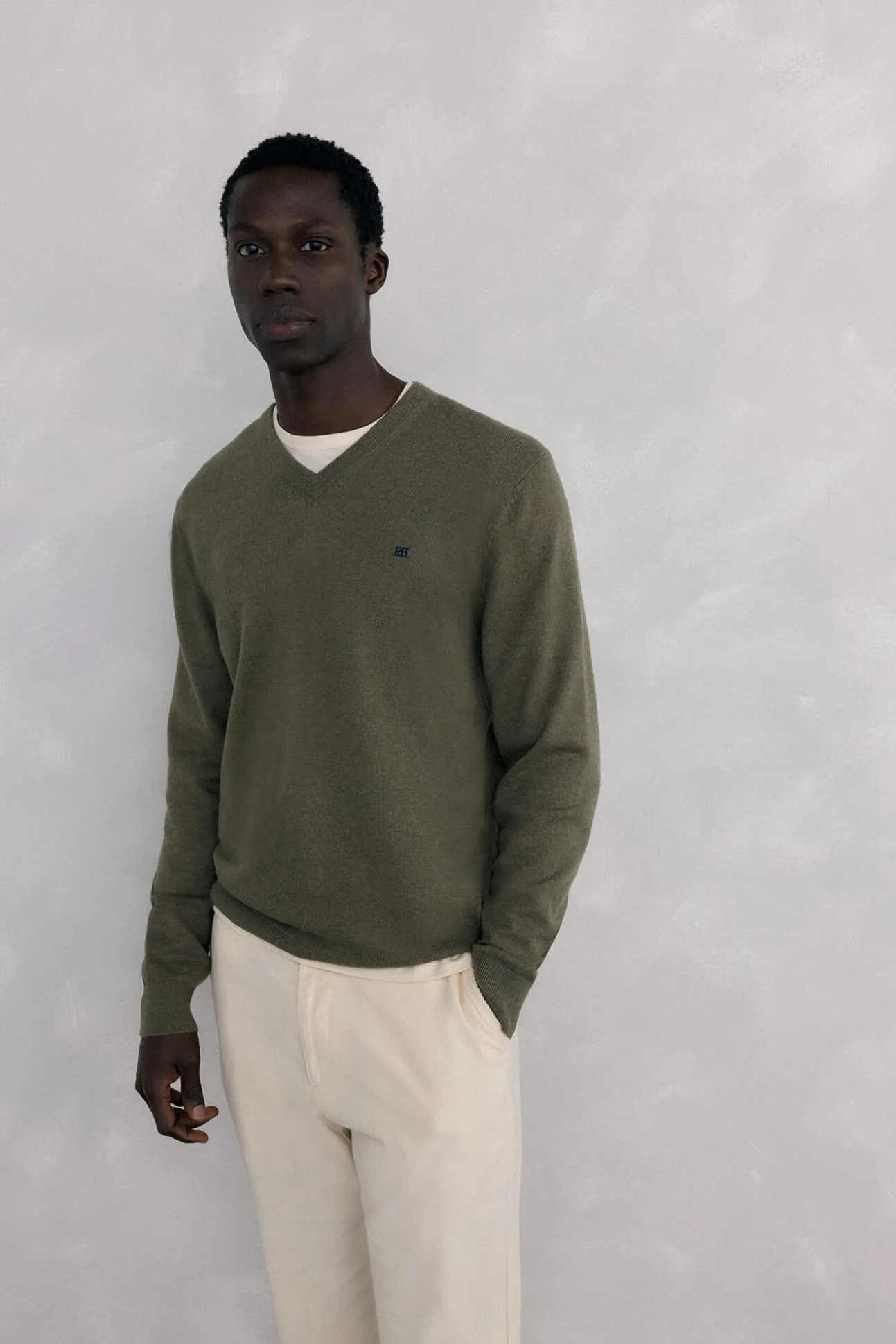 Jersey cuello pico lana merino y cashmere