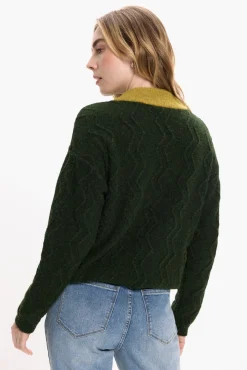 Jersey de lana con botones en el cuello