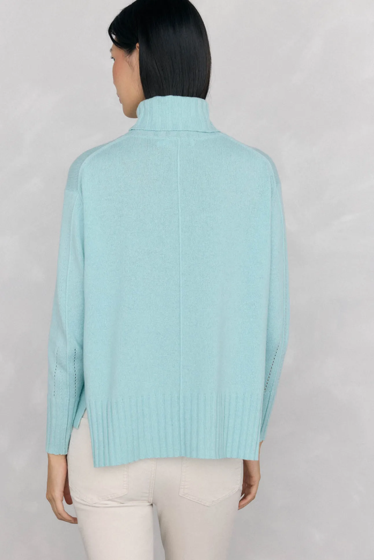 Jersey lana cuello cisne costura central