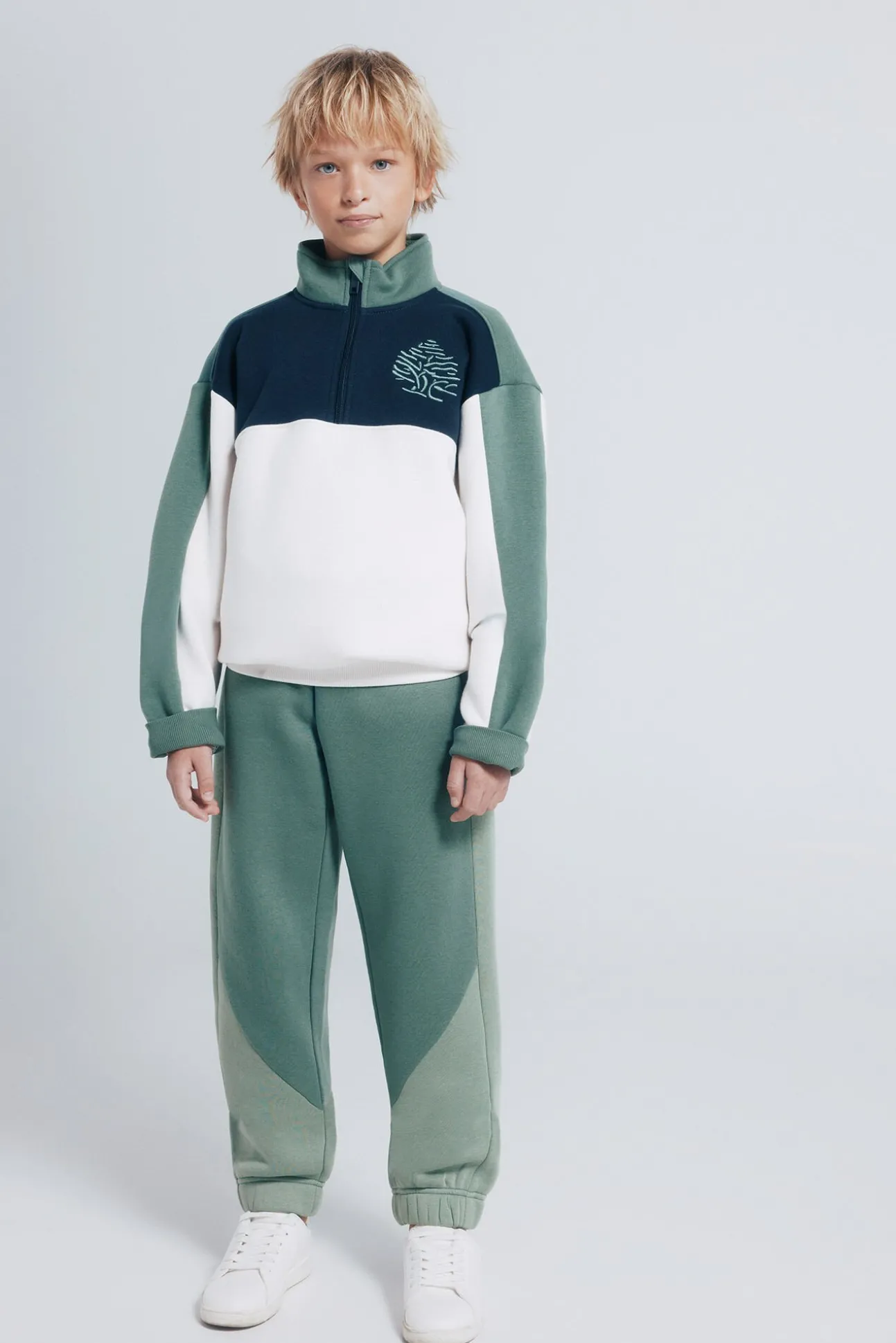 Jogger pico niño
