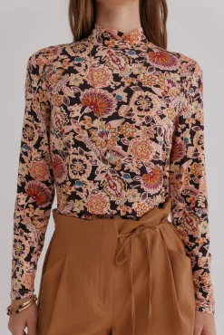Mara. Camiseta estampada