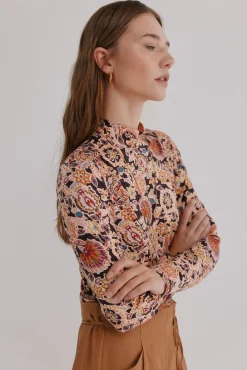 Mara. Camiseta estampada