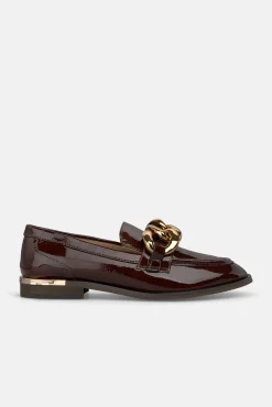 Mocasín detalle metalizado