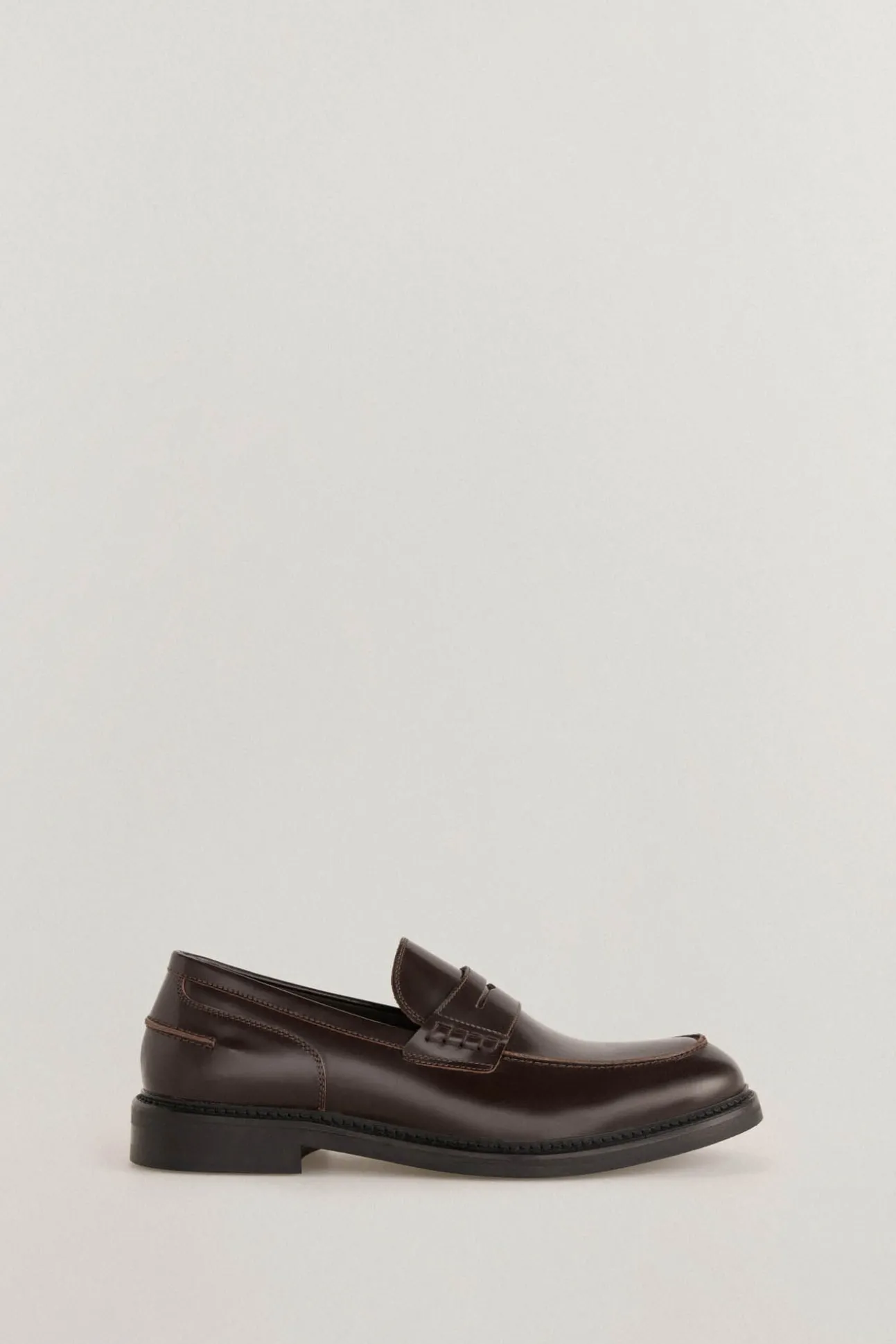 Mocasín vestir piel